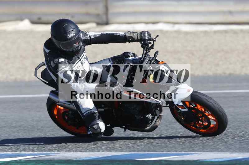 /Archiv-2024/02 29.01.-02.02.2024 Moto Center Thun Jerez/Gruppe gruen-green/2